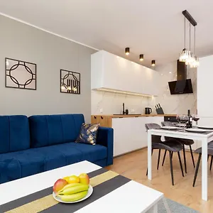 Beautiful Two-bedroom Bielany By Renters Warszawa