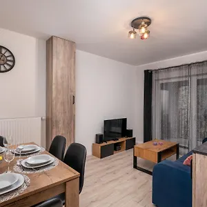  Apartament Apartwro 8th - Square, Railway Station Polska